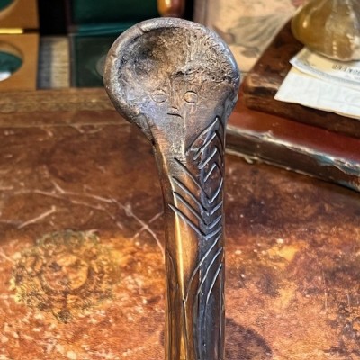 Papuan dagger in engraved cassowary bone - Papuan handicraft