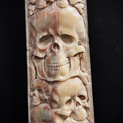 Carved swordfish rostrum - Skulls motifs - Papuan craftsmanship