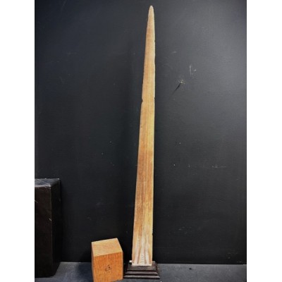 Carved swordfish rostrum - Skulls motifs - Papuan craftsmanship