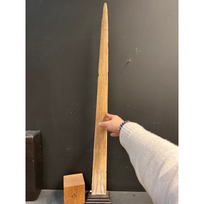 Rostre d'Espadon sculpté - Motifs Crânes - Artisanat Papou