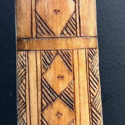 Engraved swordfish rostrum from Borneo - 108cm