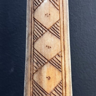 Engraved swordfish rostrum from Borneo - 108cm