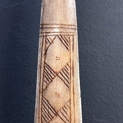 Engraved swordfish rostrum from Borneo - 108cm
