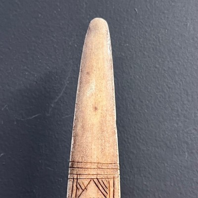 Engraved swordfish rostrum from Borneo - 108cm