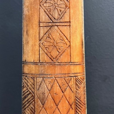 Engraved swordfish rostrum from Borneo - 99cm