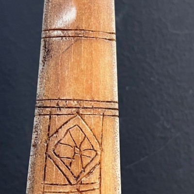 Engraved swordfish rostrum from Borneo - 99cm