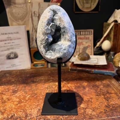 Oeuf de Célestine - Minéral AVEC socle