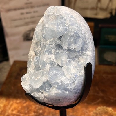 Oeuf de Célestine - Minéral AVEC socle