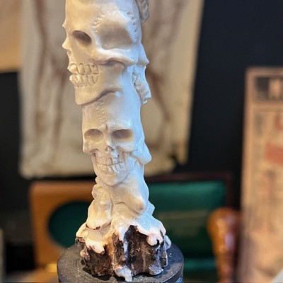 Deer antler wood sculpture - Totem Skulls on pedestal