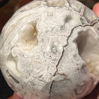 Agate egg on base - Madagascar - Natural colours