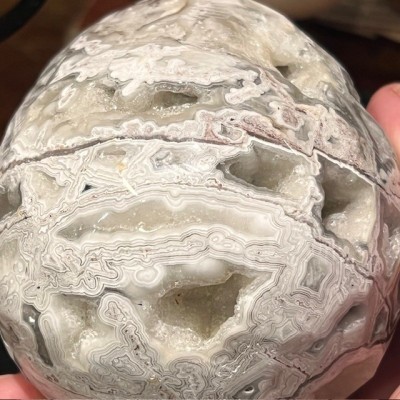 Agate egg on base - Madagascar - Natural colours