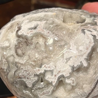 Agate egg on base - Madagascar - Natural colours