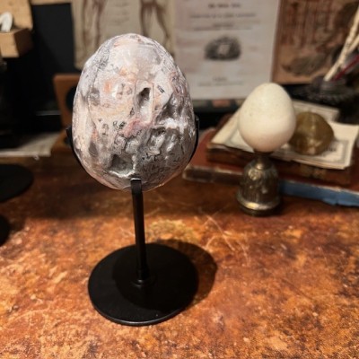 Oeuf d'Agate sur socle - Madagascar - Teintes naturelles