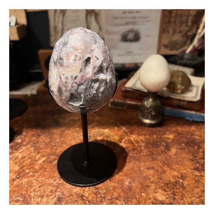 Oeuf d'Agate sur socle - Madagascar - Teintes naturelles
