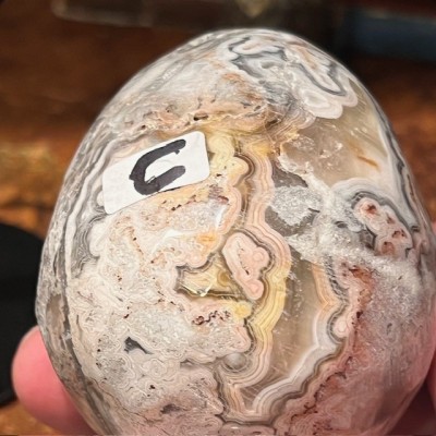 Agate egg on base - Madagascar - Natural colours