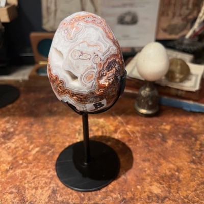 Agate egg on base - Madagascar - Natural colours