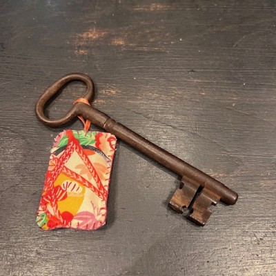 Happiness Key by  "Marius à Paris" - Lavender