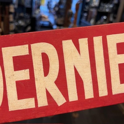 DERNIERS JOURS - Ancien Panneau de Cinéma peint