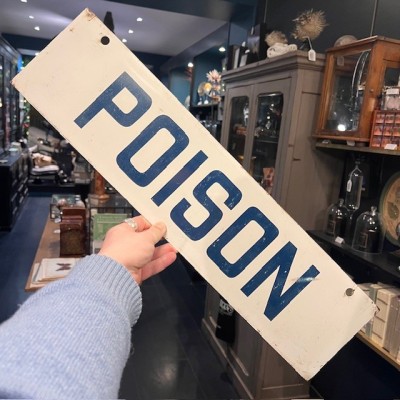 POISON - CORROSIVES - Panneau en tôle émaillée biface - Pharmacie
