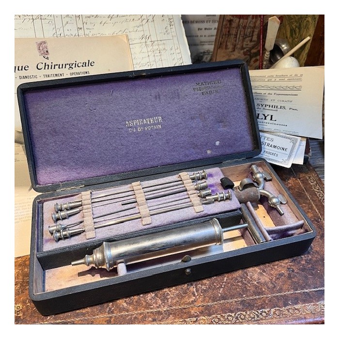 Dr Potain's vacuum cleaner - Antique medical instrument - MATHIEU