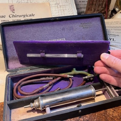 Dr Potain's vacuum cleaner - Antique medical instrument - MATHIEU