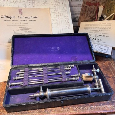 Dr Potain's vacuum cleaner - Medical instrument - Charité à Paris