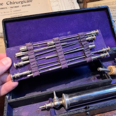 Dr Potain's vacuum cleaner - Medical instrument - Charité à Paris