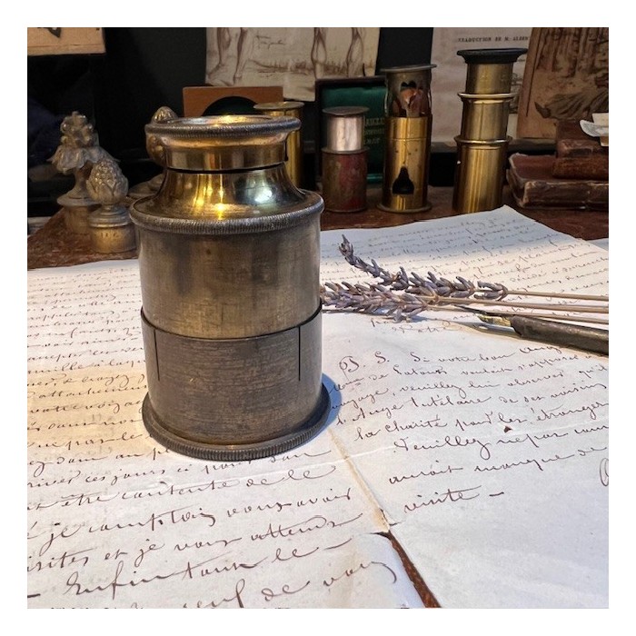 Photographer's antique magnifying glass for focusing - 19th century