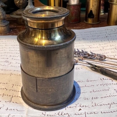 Photographer's antique magnifying glass for focusing - 19th century