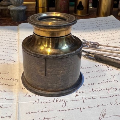 Photographer's antique magnifying glass for focusing - 19th century