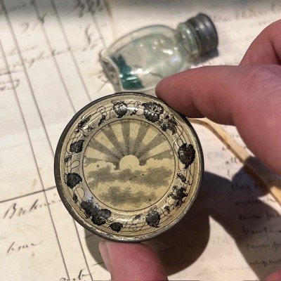 Box with Rising Sun - Antique tin pharmacy box for ointment - Circa 1900