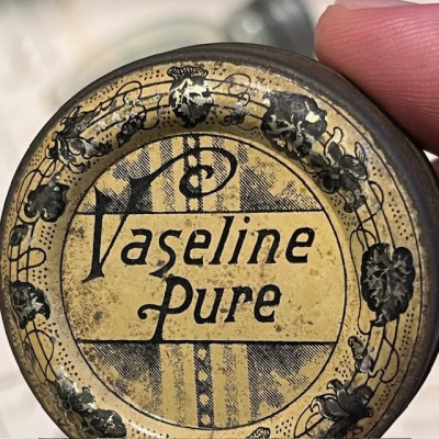 Pure Vaseline - Antique tin pharmacy box for ointment - Circa 1900