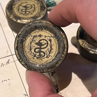 Box with caduceus - Antique tin pharmacy box for ointment - Circa 1900