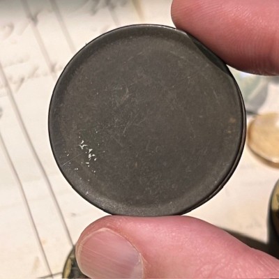 Boîte au caducée - Ancienne boîte de pharmacie en tôle pour pommade