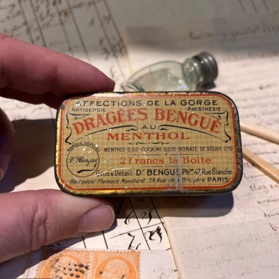 Metal box of breath mints with cocaine - 1920's - Dragees BENGUE