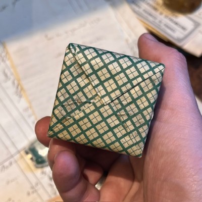 Starch Flower - Antique cardboard pharmacy box - 1910/1920