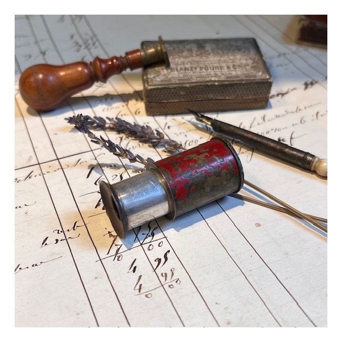 Antique telescopic theater monocular – Late 19th century