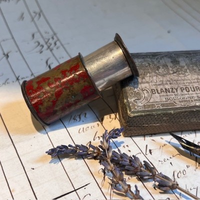 Antique telescopic theater monocular – Late 19th century