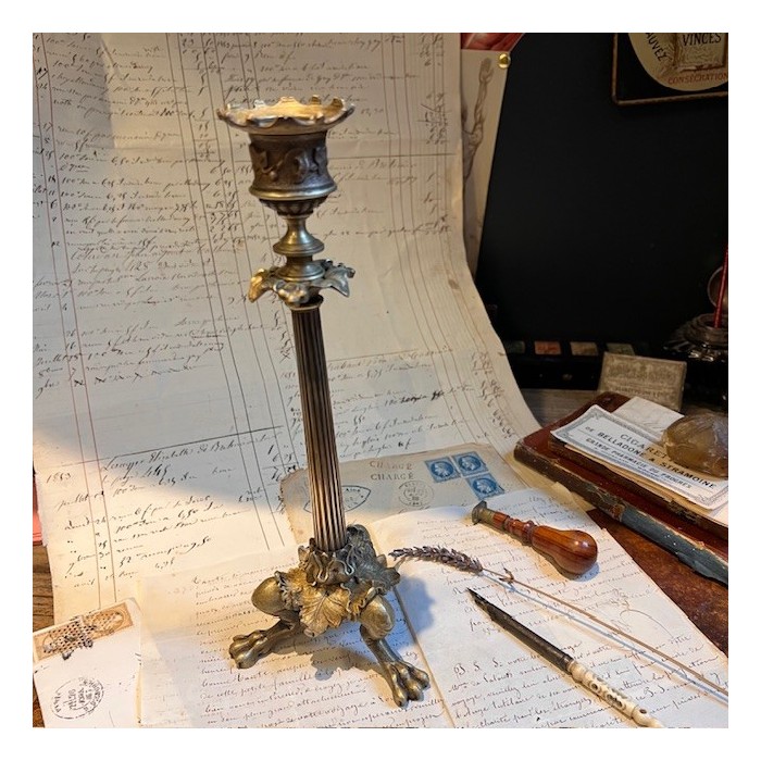 Tripod candlestick with lion paws - XIXth century candleholder