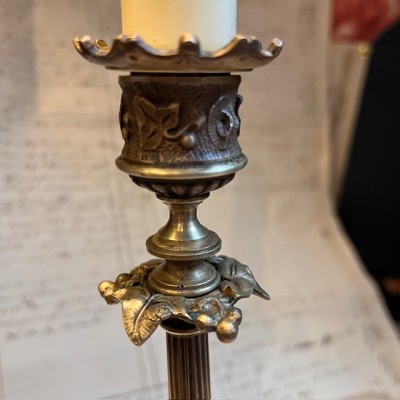 Bougeoir tripode à pattes de Lion -  Laiton et bronze - XIXème siècle