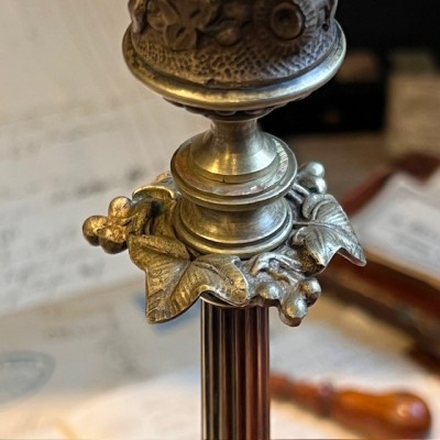 Bougeoir tripode à pattes de Lion -  Laiton et bronze - XIXème siècle