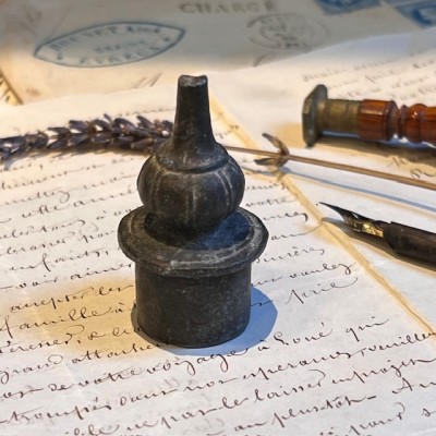 Mouchette à Pomme de pin - Bronze - Eteignoir à bougie - XIXème