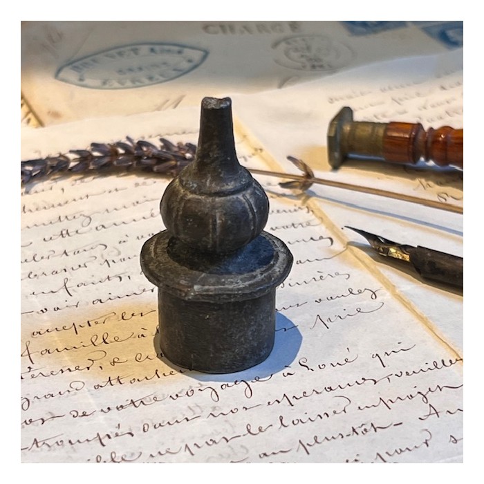 Mouchette à Pomme de pin - Bronze - Eteignoir à bougie - XIXème