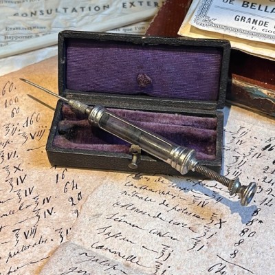 Antique hypodermic syringe of PRAVAZ - End of the 19th