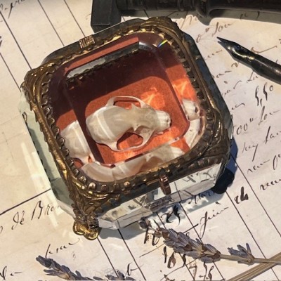 Boite reliquaire du XIXème siècle - Coffret à bijoux