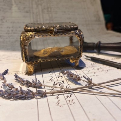 Boite reliquaire du XIXème siècle - Coffret à bijoux