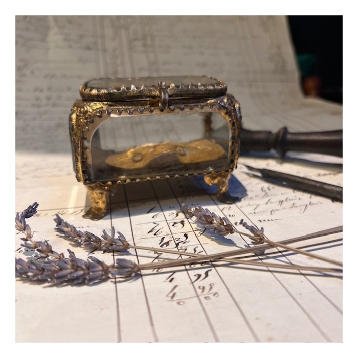 Boite reliquaire du XIXème siècle - Coffret à bijoux