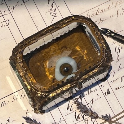 Boite reliquaire du XIXème siècle - Coffret à bijoux