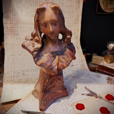 Advertising bust in plaster - Au Gagne Petit - Art Nouveau circa 1900