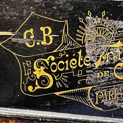 Lacquered boiled cardboard sewing box - Japonism decoration - 1860